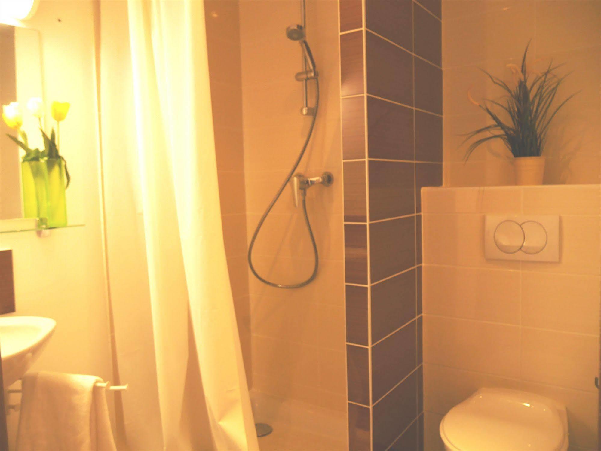 Montempo Apparthotel Lyon Viviani Vénissieux Εξωτερικό φωτογραφία